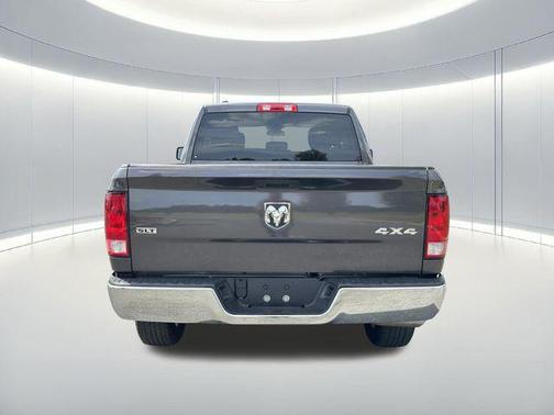 Granite Crystal Metallic Clearcoat 2024 RAM 1500 Classic SLT