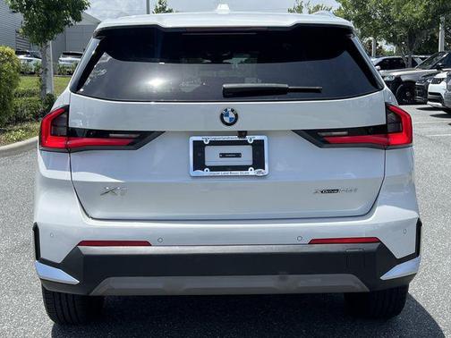 Alpine White 2023 BMW X1 xDrive28i