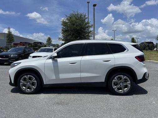 Alpine White 2023 BMW X1 xDrive28i