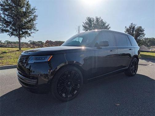 2025 Land Rover Range Rover P400 SE 7 Seat