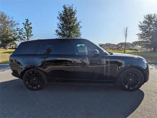2025 Land Rover Range Rover P400 SE 7 Seat