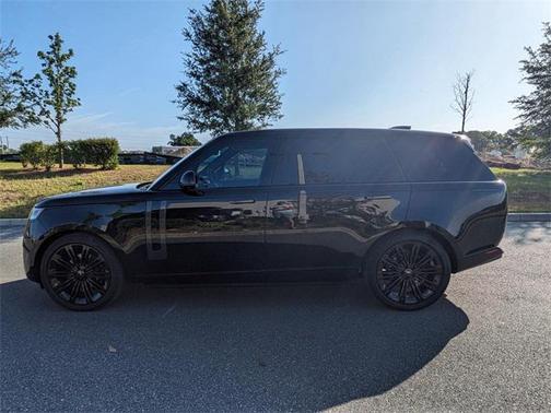 2025 Land Rover Range Rover P400 SE 7 Seat