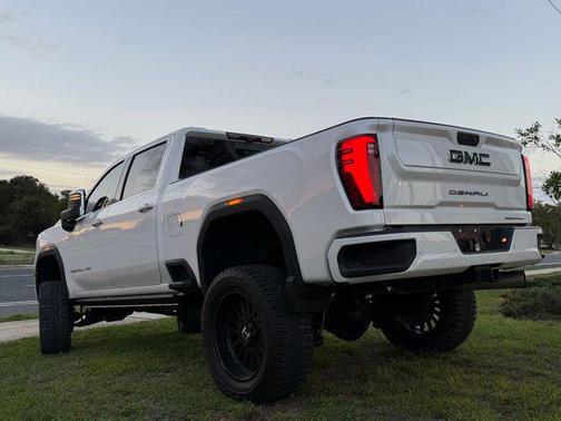 2024 GMC Sierra 2500 Denali Ultimate