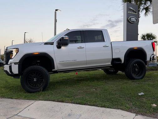 2024 GMC Sierra 2500 Denali Ultimate