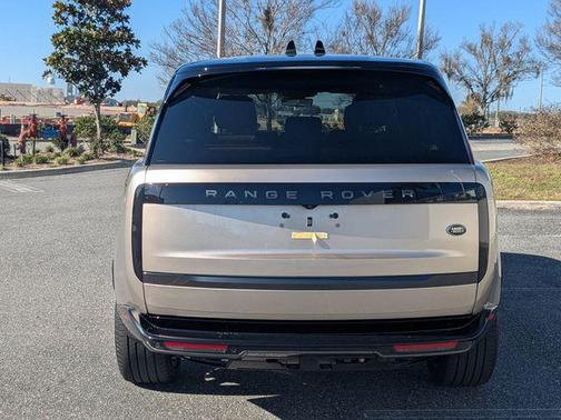 2023 Land Rover Range Rover P530 SE