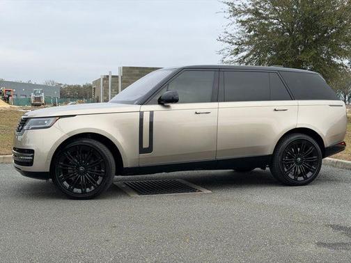 2023 Land Rover Range Rover P530 SE