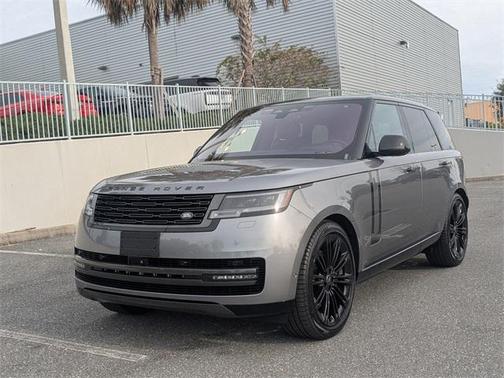 2023 Land Rover Range Rover P530 SE