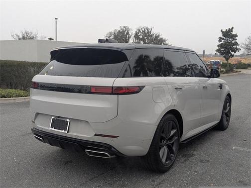 2024 Land Rover Range Rover Sport SE