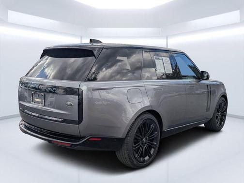 Eiger Gray Metallic 2023 Land Rover Range Rover P530 SE
