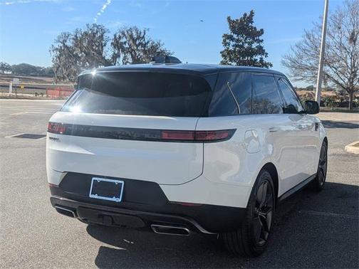 2024 Land Rover Range Rover Sport SE