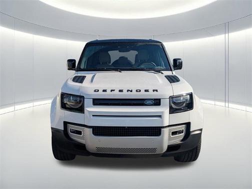 2023 Land Rover Defender 110 SE