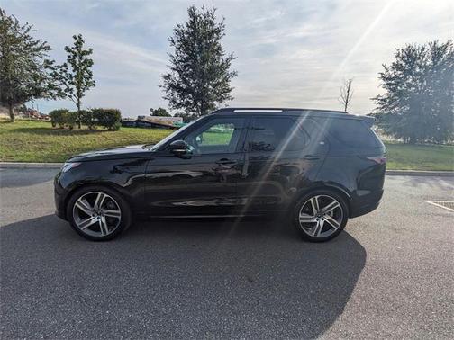 2024 Land Rover Discovery P360 Dynamic SE