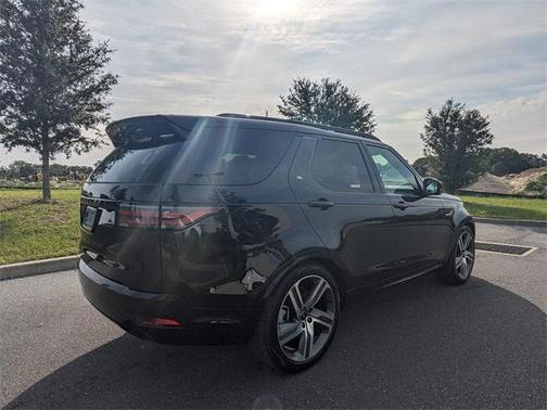 2024 Land Rover Discovery P360 Dynamic SE
