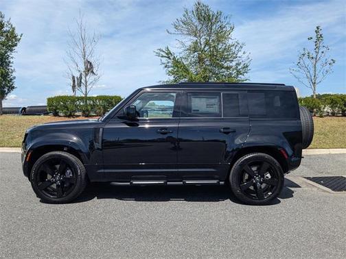 2025 Land Rover Defender 110 P400 X-Dynamic SE