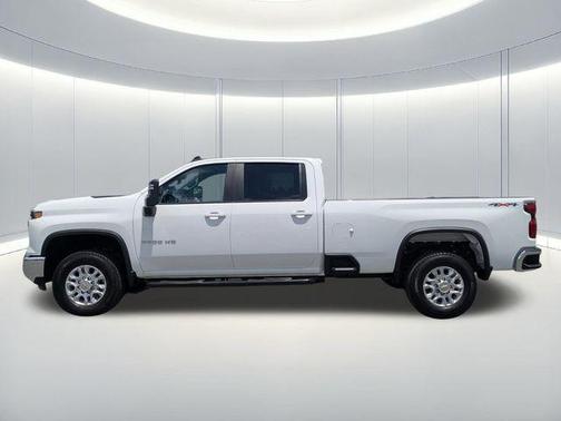 Summit White 2025 Chevrolet Silverado 3500 LT