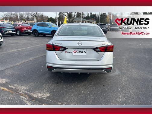 2024 Nissan Altima 2.5 SV