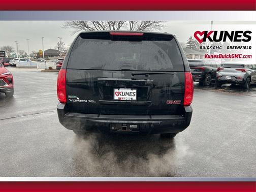 2011 GMC Yukon XL 1500 SLE