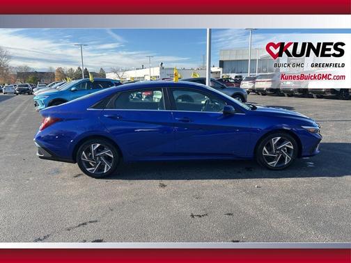 2025 Hyundai ELANTRA SEL