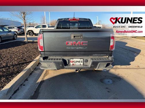 Hunter Green 2021 GMC Canyon Denali