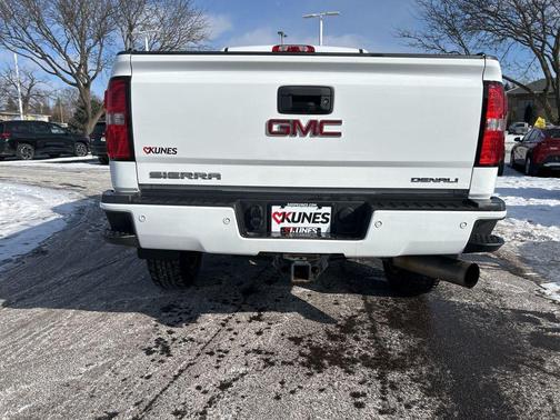 2015 GMC Sierra 2500 Denali