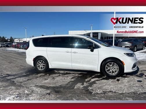 2025 Chrysler Pacifica L