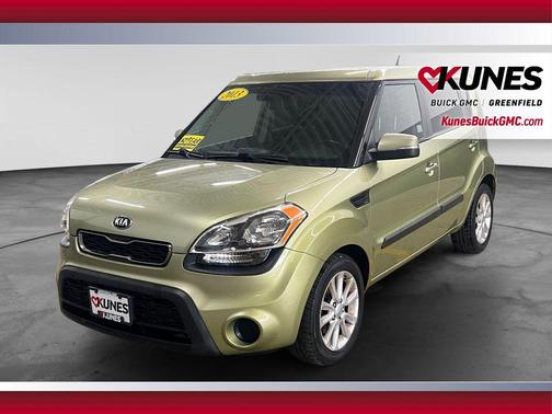 Alien Pearl Metallic 2013 Kia Soul +