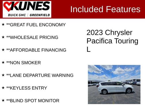 Bright White Clearcoat 2023 Chrysler Pacifica Touring L