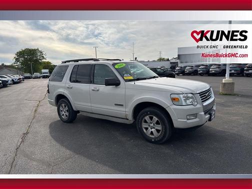 White 2008 Ford Explorer XLT