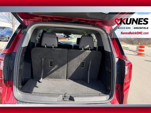 Volcanic Red Tintcoat 2023 GMC Acadia AWD SLT