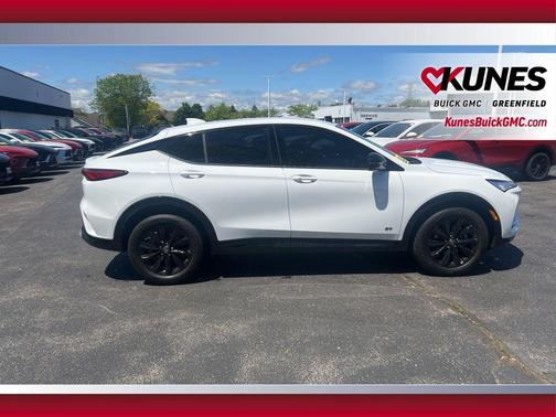 Summit White 2026 Buick Envista Sport Touring FWD
