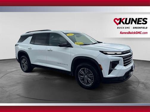 Summit White 2024 Chevrolet Traverse LT