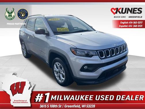 Silver Zynith Metallic Clearcoat 2025 Jeep Compass Latitude