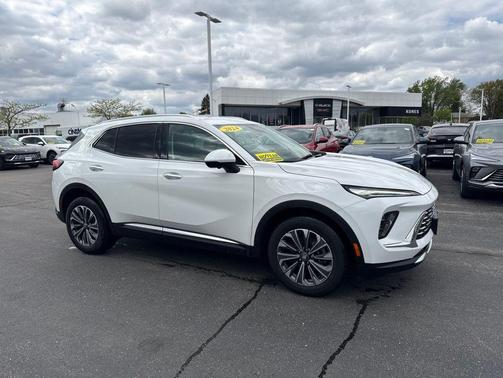 Summit White 2024 Buick Envision Preferred AWD