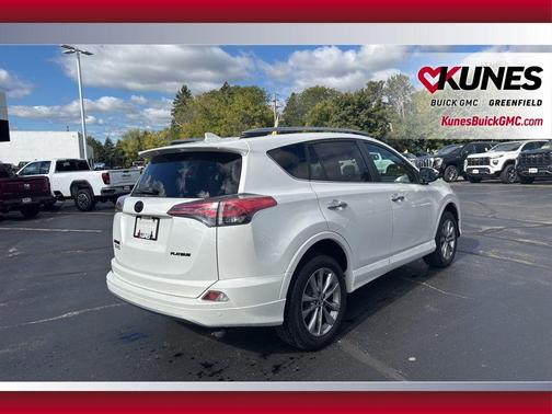 2017 Toyota RAV4 SE