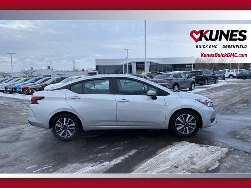 2023 Nissan Versa 1.6 SV