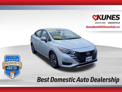 2023 Nissan Versa 1.6 SV