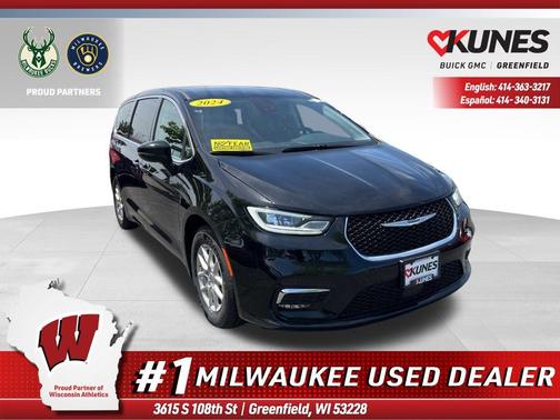 Diamond Black 2024 Chrysler Pacifica Touring L