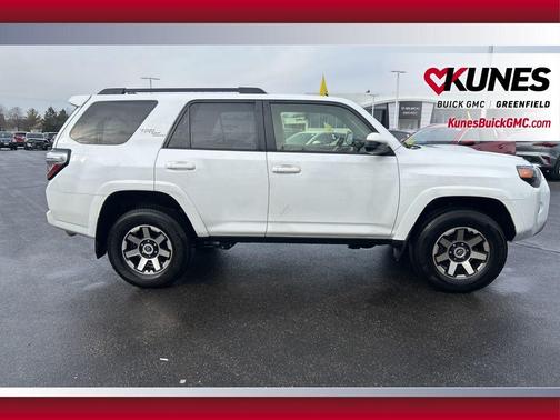 2024 Toyota 4Runner TRD Off Road