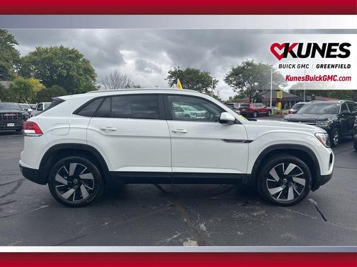 2024 Volkswagen Atlas Cross Sport 2.0T SE w/Technology