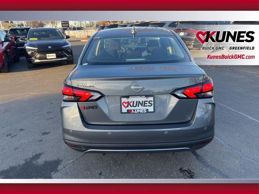 2025 Nissan Versa 1.6 SV