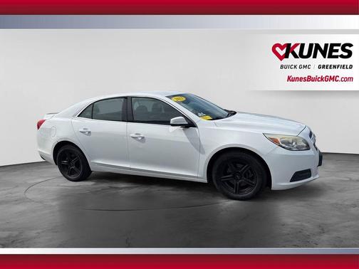 Summit White 2013 Chevrolet Malibu 1LT