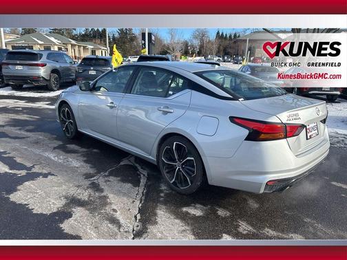 2024 Nissan Altima SR FWD