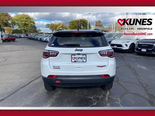2024 Jeep Compass Trailhawk