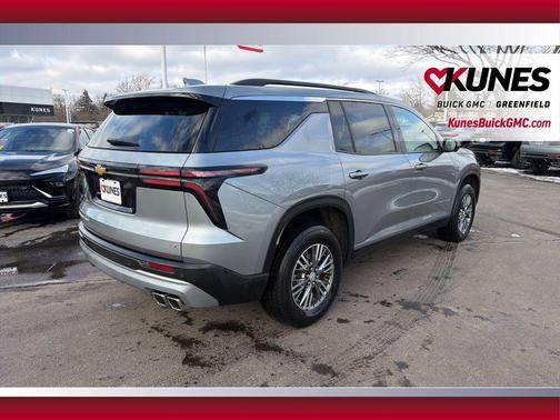 2024 Chevrolet Traverse LT