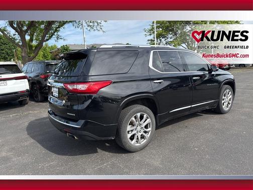 Black Metallic 2019 Chevrolet Traverse Premier