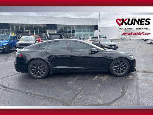 2022 Tesla Model S Plaid