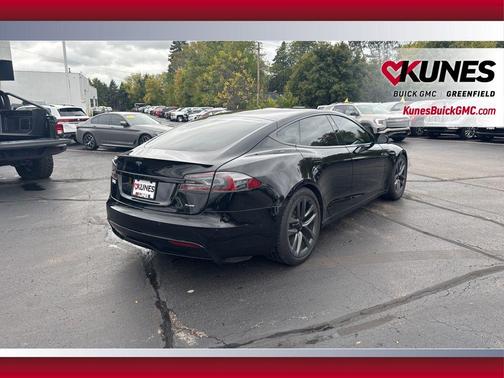 2022 Tesla Model S Plaid