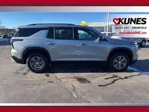 2024 Chevrolet Traverse LT