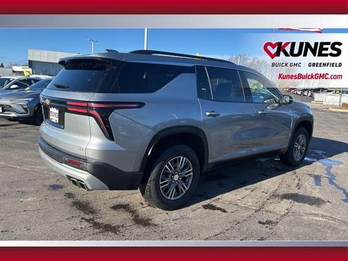 2024 Chevrolet Traverse LT