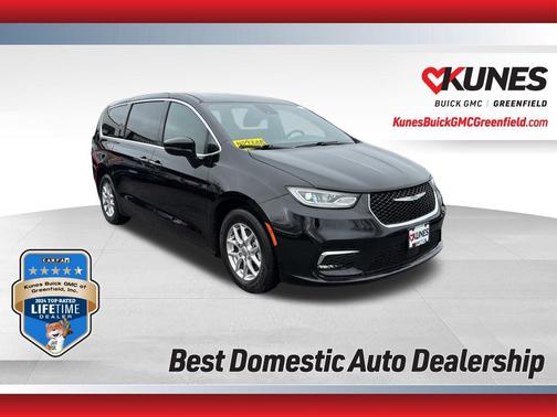 Diamond Black Crystal Pearlcoat 2025 Chrysler Pacifica L